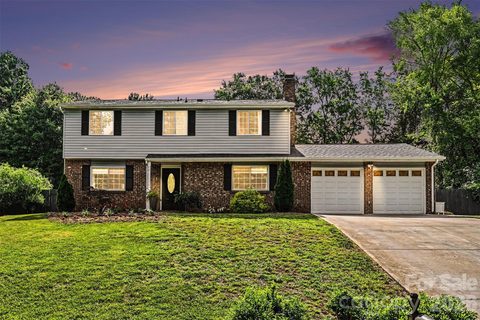5821 Shadow Creek Road sold home in Shadow Lake, Charlotte, NC
