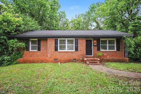 3700 Sargeant Drive sold home in Rollingwood, Charlotte, NC