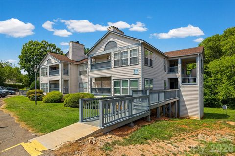 8119 Tremaine Court active condo in Devonshire Court, Charlotte, NC