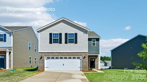 950 Two Brothers Lane active home in Fergus Crossing, York, SC