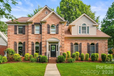 16002 Prestwoods Lane pending home in Wynfield Forest, Huntersville, NC