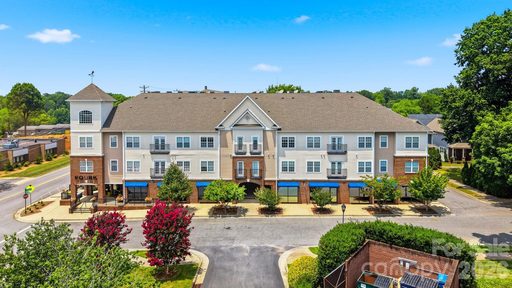 1410 4th Street Drive active condo in Viewmont Plaza, Hickory, NC