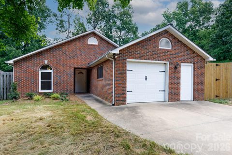 Homes in Ravencroft, Rock Hill
