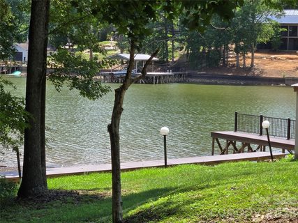 Homes in Pinehaven, Badin Lake