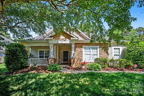 7999 Worth Way active home in Salem Springs, Denver, NC
