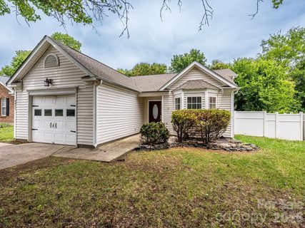 4821 Renfrew Drive pending home in Hawick Commons, Concord, NC