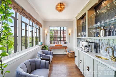 301 W 10th Street active home in Fourth Ward, Charlotte, NC