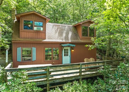 52 Steep Lane active home in Sheepback Mountain, Maggie Valley, NC