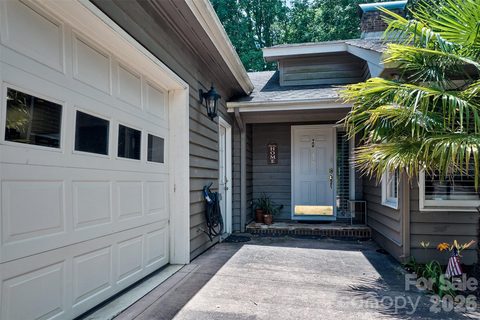 18 Shipmaster Court active home in River Hills, Lake Wylie, SC