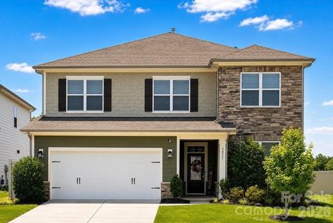 2055 Yearden Lane active home in Weddington Pointe, Monroe, NC