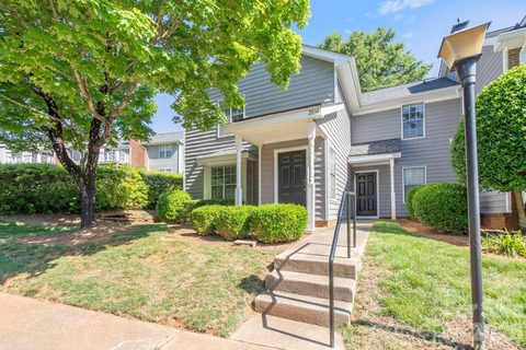 2834 Iron Gate Lane active condo in Firethorne, Charlotte, NC