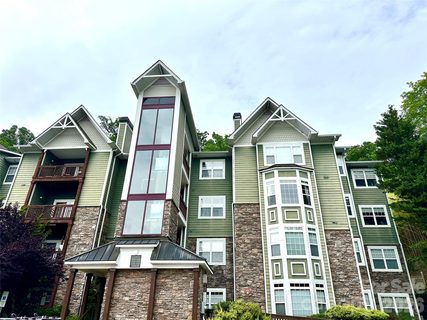 2000 Olde Eastwood Village Boulevard active condo in Eastwood Village, Asheville, NC