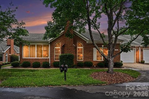 11341 Olde Turnbury Court pending condo in Troon At Ballantyne, Charlotte, NC