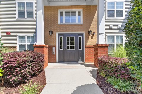 11721 Ridgeway Park Drive active condo in Copper Ridge, Charlotte, NC
