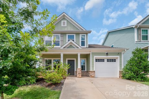 60103 Blue Bird Lane active home in Edgewater, Lancaster, SC