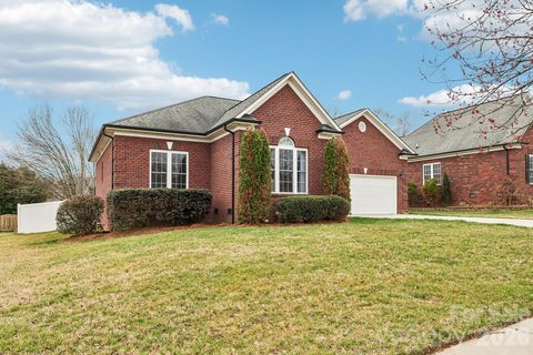 305 Wendover Drive sold home in The Meadows, Locust, NC