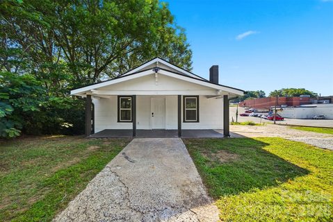 718 11th Street Place sold home in Oakland Heights, Hickory, NC