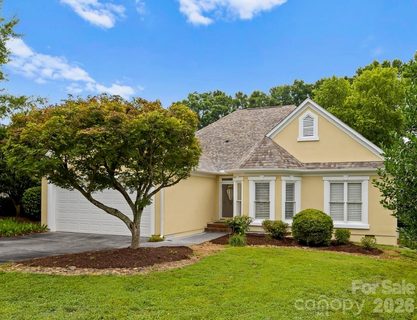 4123 Fairway Downs Court active home in Fairway Downs, Charlotte, NC