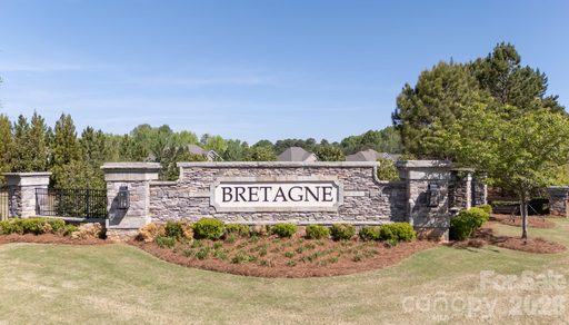 1134 Regions Boulevard