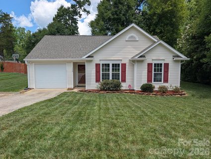 704 Gum Branch Road active home in Coulwood Hills, Charlotte, NC