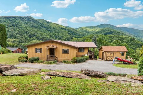 200 Holley Lane sold home in Fred Campbell, Maggie Valley, NC