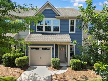 502 Park Meadows Drive active home in Park Meadows, Matthews, NC