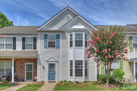 3160 Mannington Drive active townhome in Willowmere, Charlotte, NC