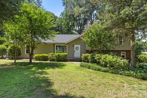 Homes in River Pines, Rock Hill