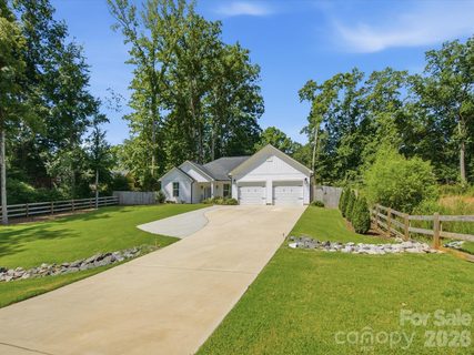 1863 Sardis Drive active home in Arrowood Estates, Lancaster, SC