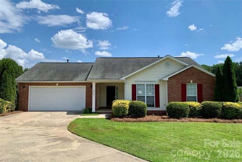2301 Hunters Way