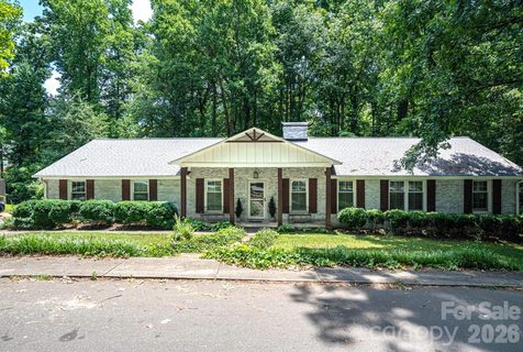 504 Dogwood Lane active home in Dogwood Acres, Belmont, NC