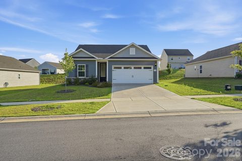116 S Sina Street active home in Colonial Crossing, Troutman, NC