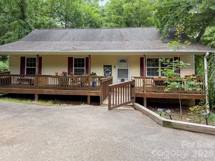11 W Raleigh Road active home in Oakley, Asheville, NC
