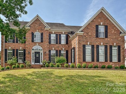 6609 Augustine Way pending home in Canterbury Place, Charlotte, NC