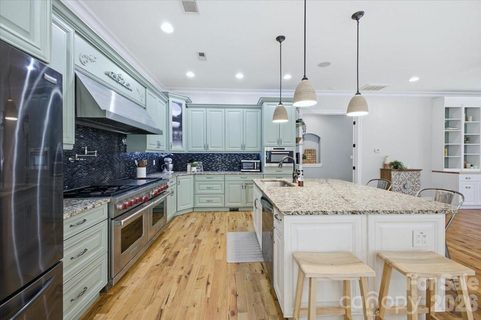 1500 Pine Bluff Court active home in Caroland Acres, Fort Mill, SC