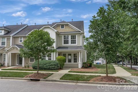10553 Trolley Run Drive pending home in Caldwell Station, Cornelius, NC
