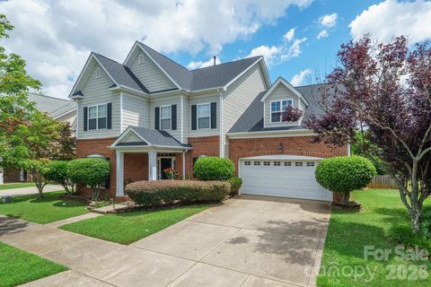 13522 Mccoy Ridge Drive pending home in McCoy Crossing, Huntersville, NC