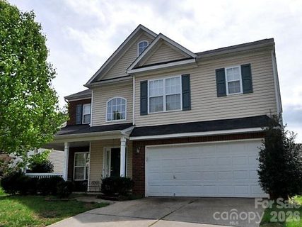 9534 Bradstreet Commons Way active home in Brawley Farms, Charlotte, NC