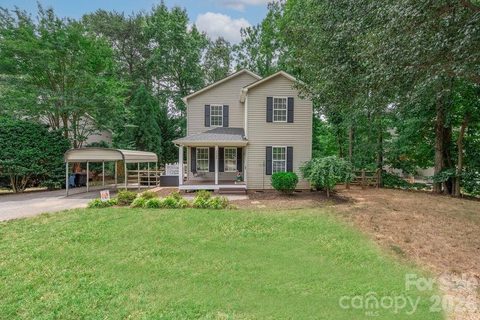 7734 Red Robin Trail pending home in Lakehaven Estates, Denver, NC