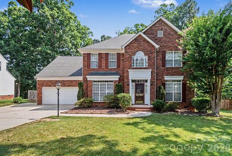 1421 Moonstone Drive sold home in Thornblade, Matthews, NC