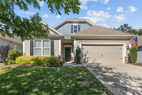 2449 Seagull Drive active home in Covington At Lake Norman, Denver, NC