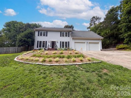 1148 Blossom Terrace active home in Old Orchard, Fort Mill, SC