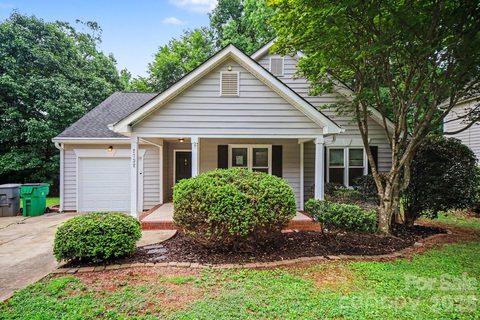 2732 Black Walnut Lane active home in Forest Pond, Charlotte, NC