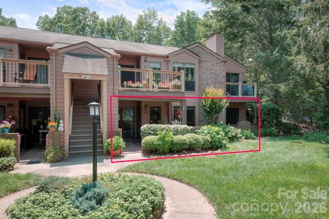 43 Ravencroft Lane sold home in Ravencroft Condominiums, Asheville, NC