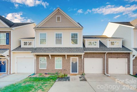 Homes in Harpers Green, Clover
