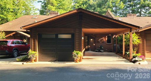 308 Woodfield Drive sold home in Woodfield Condos, Asheville, NC