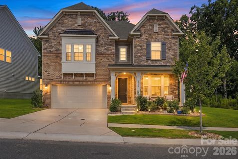 2705 Suffolk Place active home in Massey, Fort Mill, SC