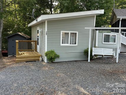 162 Clubhouse Drive active home in Badin Shores Resort, New London, NC