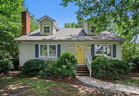 2710 Eva Drive pending home in Westover, Concord, NC