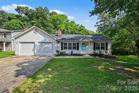 6804 Streamside Drive sold home in Creekside, Charlotte, NC